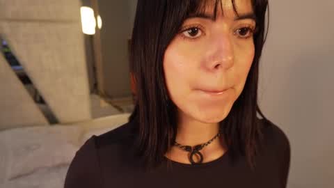 Snapshot of nicolross_ chatting on November 2025 04:56:01 PM NicolRoss online show from November 2025 04:56:01 PM