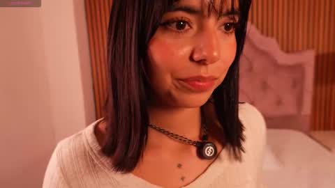 Snapshot of nicolross_ chatting on November 2025 10:04:01 PM NicolRoss online show from November 2025 10:04:01 PM