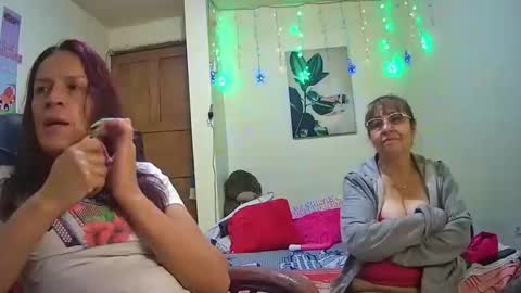 nicoltatiana_ online show from December 2025 12:09:02 AM