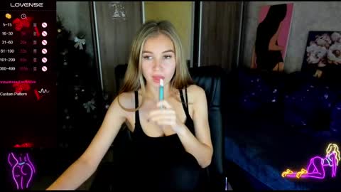 nigo_nika online show from December 2024 01:55:01 PM