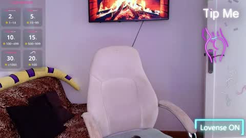 Nicolle Bustamante online show from March 2026 03:50:02 PM