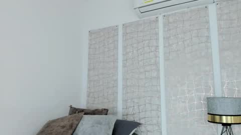 Niicole online show from October 2025 07:12:01 PM