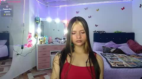 Nicolee   online show from October 2025 09:25:02 PM