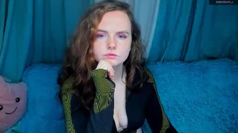 niiik_miiiki online show from July 2026 12:10:01 PM