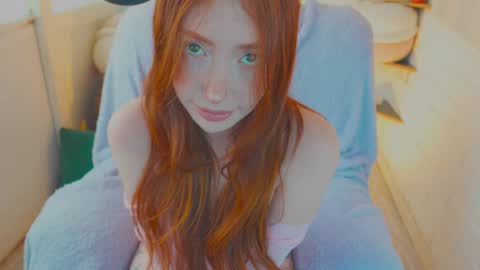 Snapshot of niilaa chatting on February 2026 05:28:02 PM of Nylasweet online show from February 2026 05:28:02 PM