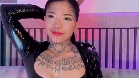 Snapshot of niinaink chatting on March 2026 11:35:01 AM NINAINK online show from March 2026 11:35:01 AM