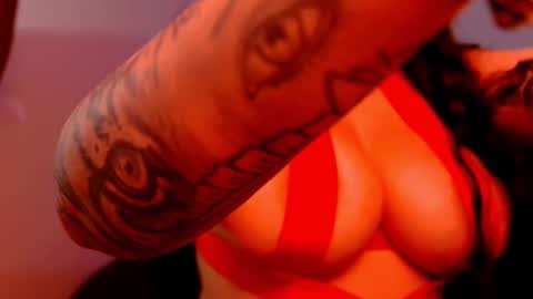 Niinarosee online show from March 2026 09:30:01 PM