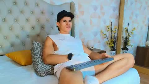 Nick  online show from April 2026 09:09:02 PM