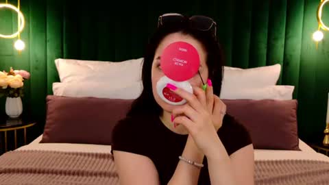 Snapshot of nikaflowers chatting on June 2026 02:23:02 AM Nika online show from June 2026 02:23:02 AM