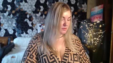 Snapshot of nikaskylink chatting on March 2026 05:35:02 AM Nika online show from March 2026 05:35:02 AM