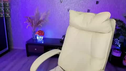 Snapshot of nikastill_ chatting on July 2026 01:56:01 AM NikaStill online show from July 2026 01:56:01 AM