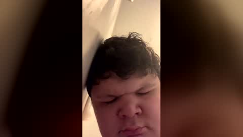 nikc6868 online show from April 2026 06:35:01 PM