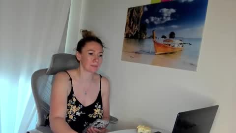 Snapshot of nikicute18 chatting on February 2026 12:24:01 PM nikicute18 online show from February 2026 12:24:01 PM