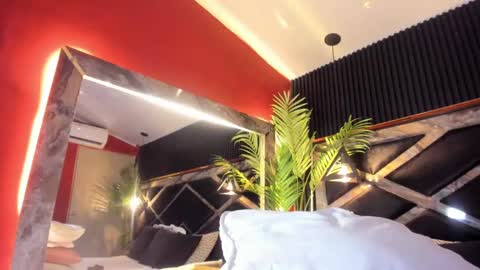 Snapshot of nikii_white chatting on January 2025 03:08:02 AM nikii_white online show from January 2025 03:08:02 AM