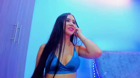 nikii_white online show from March 2026 08:19:01 AM