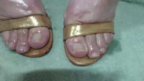 nikisissyfeet online show from February 2025 10:43:02 PM