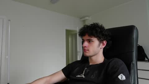 nikki online show from April 2026 12:20:01 PM