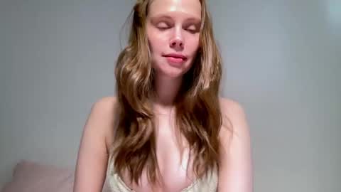 Nikki online show from April 2026 10:13:02 AM