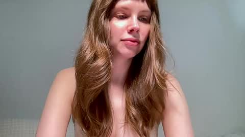 Snapshot of nikki_mi chatting on May 2026 10:11:01 AM Nikki online show from May 2026 10:11:01 AM
