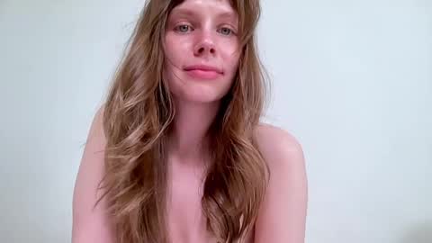 Snapshot of nikki_mi chatting on June 2026 02:33:01 PM Nikki online show from June 2026 02:33:01 PM