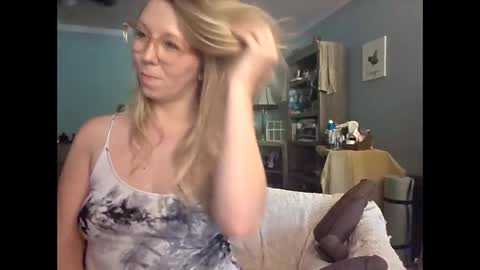 nikkib653466 online show from June 2026 03:29:02 PM