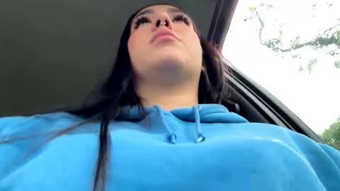 Snapshot of nikkii_vegaa chatting on October 2025 01:32:01 PM Nikki online show from October 2025 01:32:01 PM