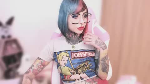 Nikki Ramone   online show from October 2025 09:59:02 PM