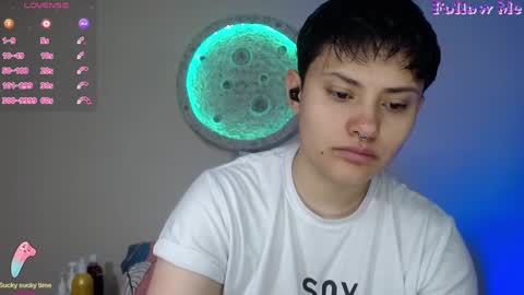 Snapshot of nikky_tomboy444 chatting on December 2024 01:22:02 PM Nikky online show from December 2024 01:22:02 PM