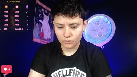 Nikky online show from December 2025 01:27:01 PM