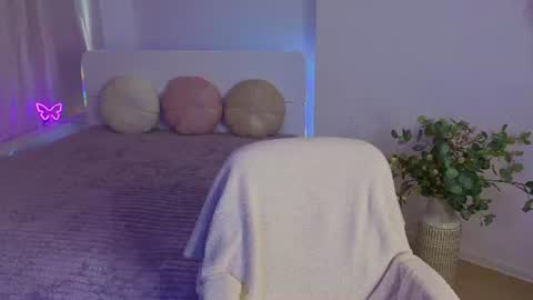 Nikky online show from June 2026 05:41:02 AM