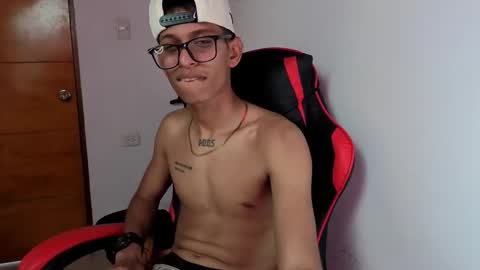 niklaus_wolf online show from March 2026 07:39:02 PM