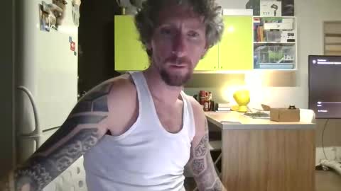 niknik39 online show from October 2025 08:32:01 PM