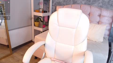 Niko Robin online show from December 2024 08:28:01 PM