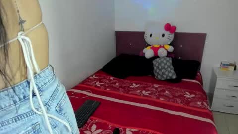 Nikole online show from December 2025 03:58:02 AM