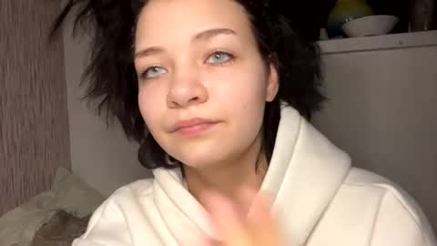 nikoli_naw online show from January 2025 08:25:01 PM