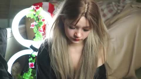 nikoli_naw online show from September 2025 04:23:01 AM