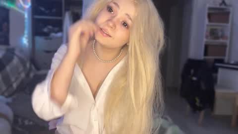 nikoli_naw online show from March 2026 07:53:02 PM