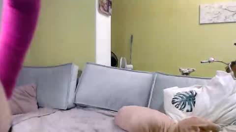 Snapshot of nikoltravel chatting on December 2025 08:25:01 PM Nikol online show from December 2025 08:25:01 PM