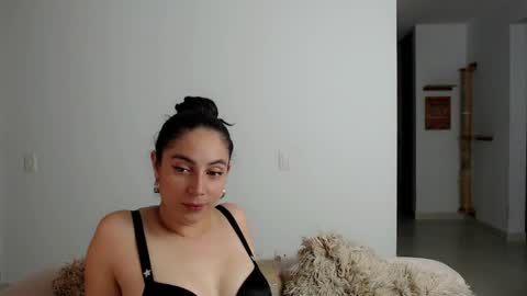 Snapshot of niky_blue chatting on January 2025 05:54:02 AM niky_blue online show from January 2025 05:54:02 AM