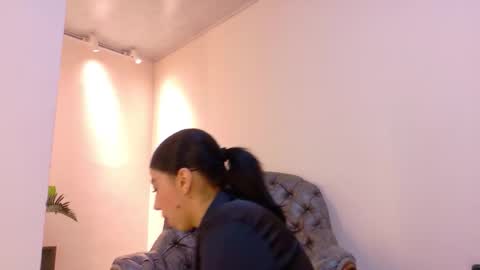  NIKY SMIT  online show from October 2025 10:59:02 AM