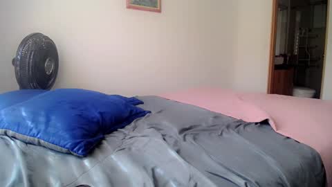 Snapshot of nila_kaia chatting on February 2025 07:52:01 PM nila online show from February 2025 07:52:01 PM