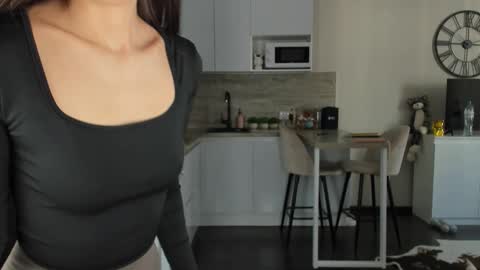 Bella online show from March 2026 10:45:02 AM