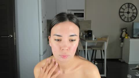 Bella online show from April 2026 12:02:01 PM