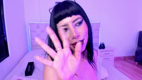Nina Fox  online show from May 2026 11:56:01 PM
