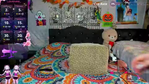Nina Gauther  online show from October 2025 07:03:02 PM