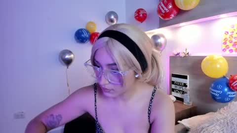 Snapshot of nina_mars_ chatting on June 2026 01:48:01 PM Nina online show from June 2026 01:48:01 PM