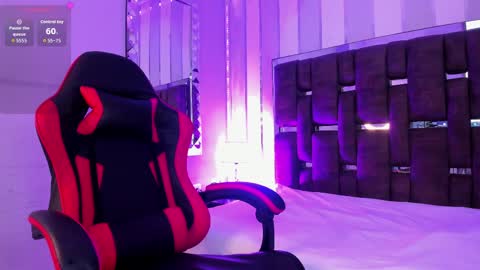 ninabloom_ online show from May 2026 02:45:01 PM