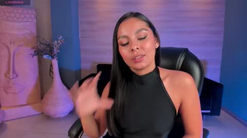 Snapshot of ninablumm chatting on September 2025 03:11:01 AM Nina online show from September 2025 03:11:01 AM