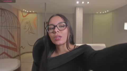 Snapshot of ninablumm chatting on October 2025 02:22:02 AM Nina online show from October 2025 02:22:02 AM