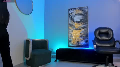 Snapshot of ninablumm chatting on October 2025 03:34:01 AM Nina online show from October 2025 03:34:01 AM